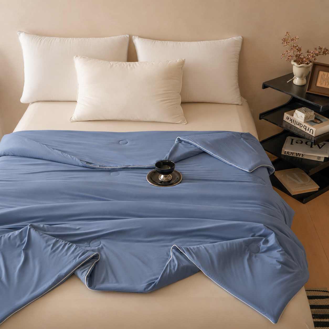 Pilotă de Vară Luxury 200x230 cm, Efect Mătase, Umplutură Siliconizată – Albastru Denim